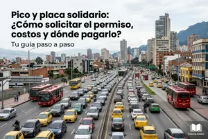 Tráfego intenso em Bogotá com táxis e ônibus visíveis